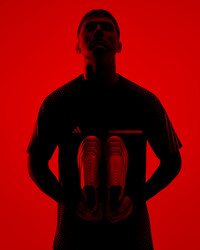 Lukas Korschan (Prada x Adidas) © Monsieur l’Agent
